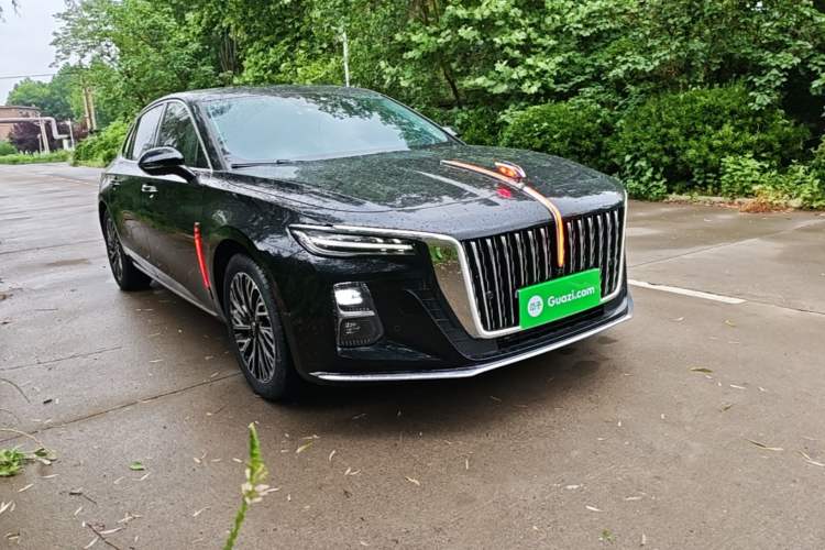 Used Hongqi H5 2024 2.0T Automatic Smart Connect Flagship Edition Front Right 45 Deg