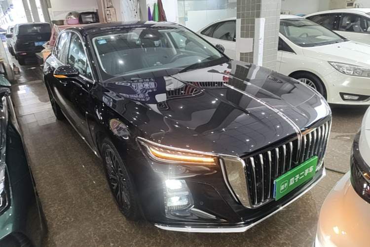 Used Hongqi H5 2024 2.0T Automatic Smart Connect Flagship Edition Front Right 45 Deg