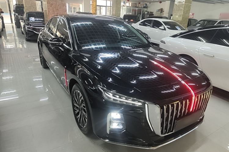 Used Hongqi H5 2024 2.0T Automatic Smart Connect Flagship Edition Front Right 45 Deg