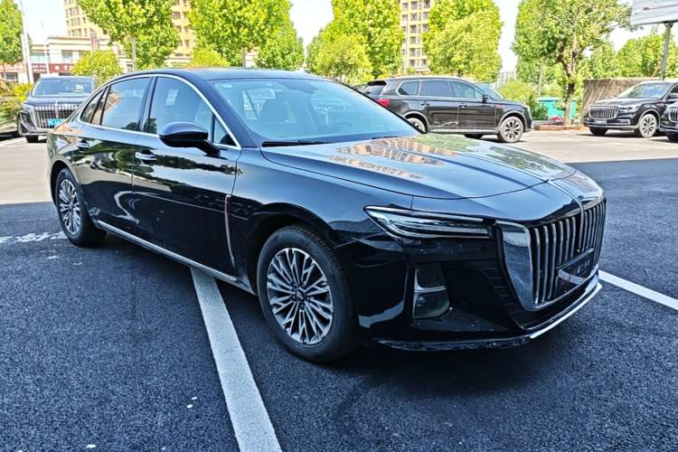Used Hongqi H5 2024 1.5T DCT Smart Connect Flagship Edition Front Right 45 Deg
