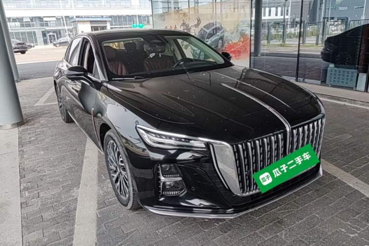 Used Hongqi H5 2024 2.0T Automatic Smart Connect Flagship Edition Front Right 45 Deg