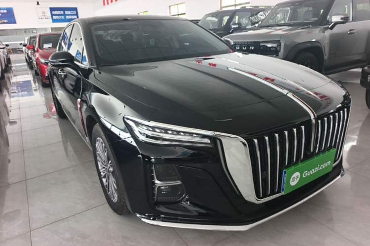Used Hongqi H5 2024 2.0T Automatic Smart Connect Flagship Edition Front Right 45 Deg
