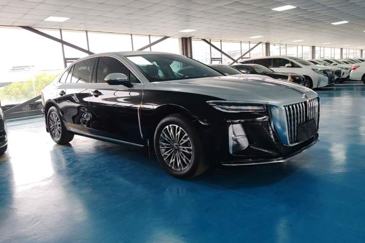Used Hongqi H5 2024 1.5T DCT Smart Connect Flagship Edition Front Right 45 Deg