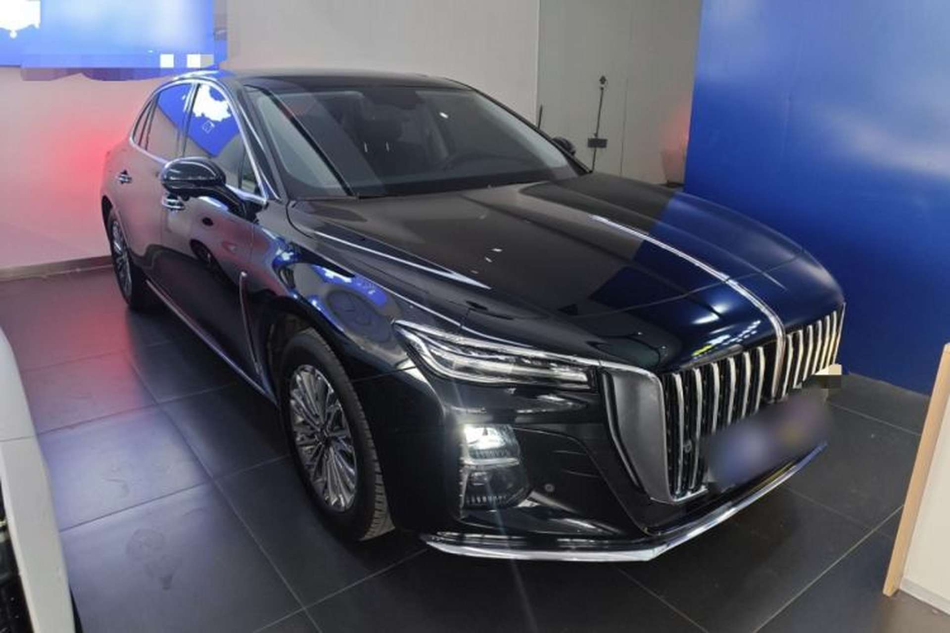Used Hongqi H5 2024 2.0T Automatic Smart Connect Flagship Edition Front Right 45 Deg
