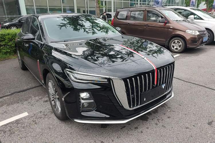 Used Hongqi H5 2024 1.5T DCT Smart Connect Flagship Edition Front Right 45 Deg