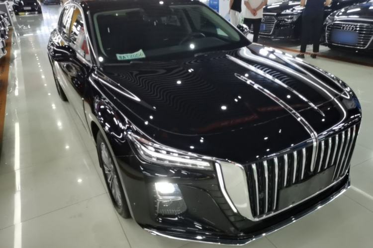 Used Hongqi H5 2024 2.0T Automatic Smart Connect Flagship Edition Front Right 45 Deg