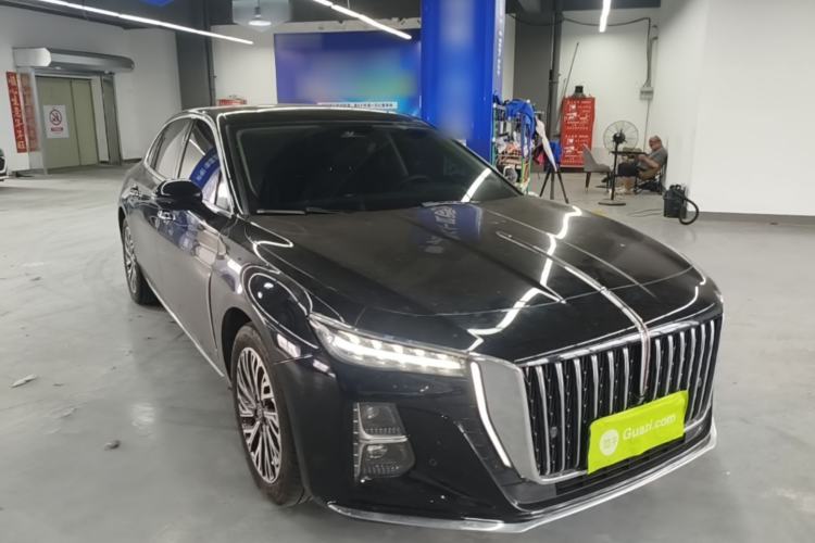 Used Hongqi H5 2024 2.0T Automatic Smart Connect Flagship Edition Front Right 45 Deg