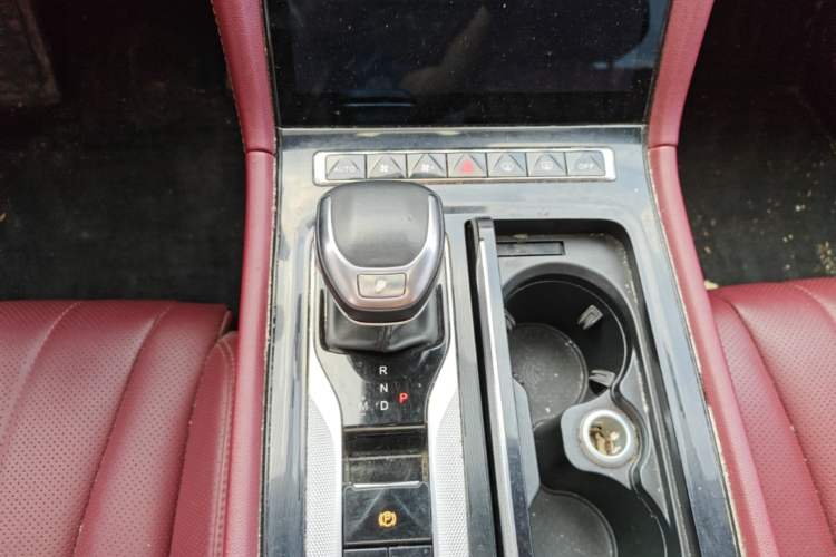 Used Hongqi H5 2024 1.5T DCT Smart Connect Flagship Edition Gear Lever