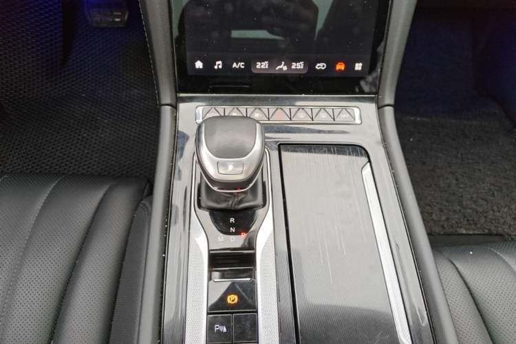 Used Hongqi H5 2024 1.5T DCT Smart Connect Flagship Edition Gear Lever