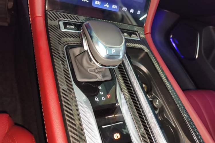 Used Hongqi H5 2024 2.0T Automatic Smart Connect Flagship Edition Gear Lever