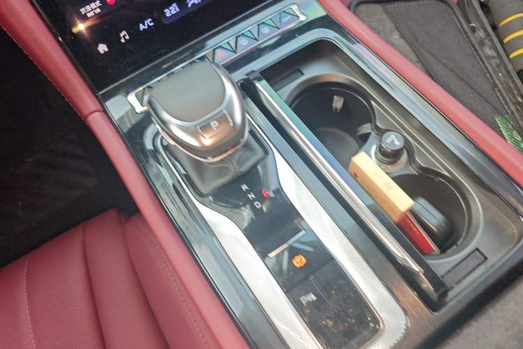 Used Hongqi H5 2024 1.5T DCT Smart Connect Flagship Edition Gear Lever