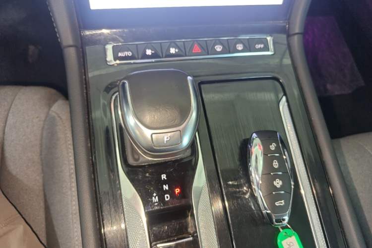 Used Hongqi H5 2024 1.5T DCT Smart Connect Flagship Edition Gear Lever