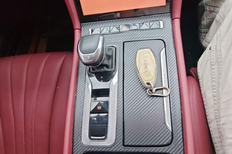 Used Hongqi H5 2024 1.5T DCT Smart Connect Flagship Edition Gear Lever