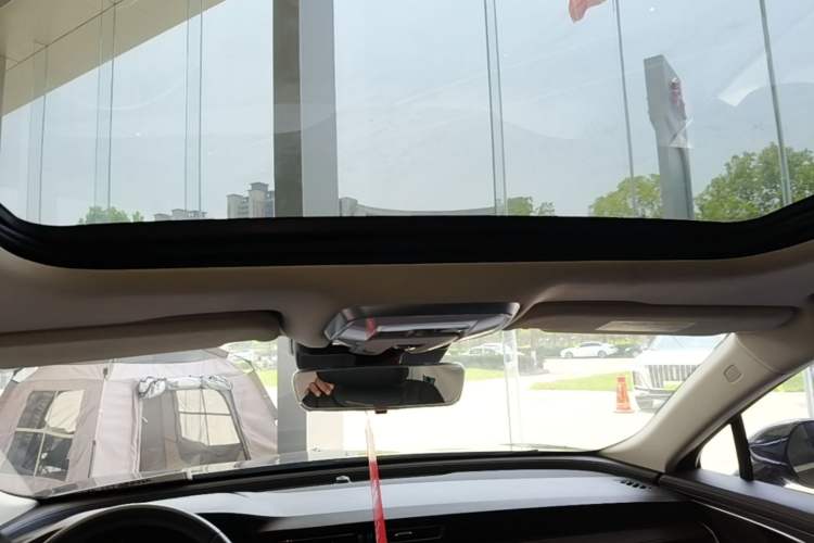 Used Hongqi H5 2024 1.5T DCT Smart Connect Flagship Edition Headliner