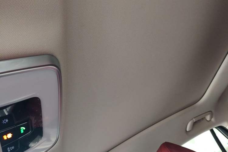Used Hongqi H5 2024 2.0T Automatic Smart Connect Flagship Edition Headliner