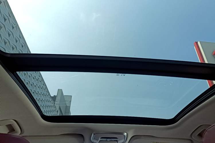 Used Hongqi H5 2024 2.0T Automatic Smart Connect Flagship Edition Headliner