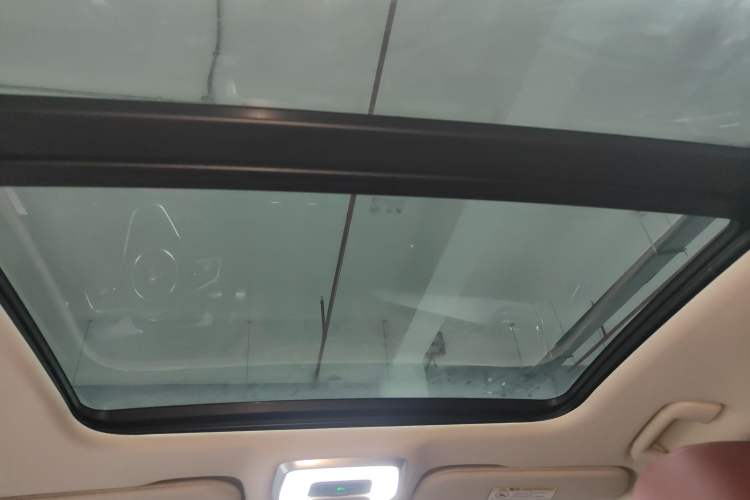 Used Hongqi H5 2024 2.0T Automatic Smart Connect Flagship Edition Headliner