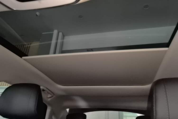 Used Hongqi H5 2024 2.0T Automatic Smart Connect Flagship Edition Headliner