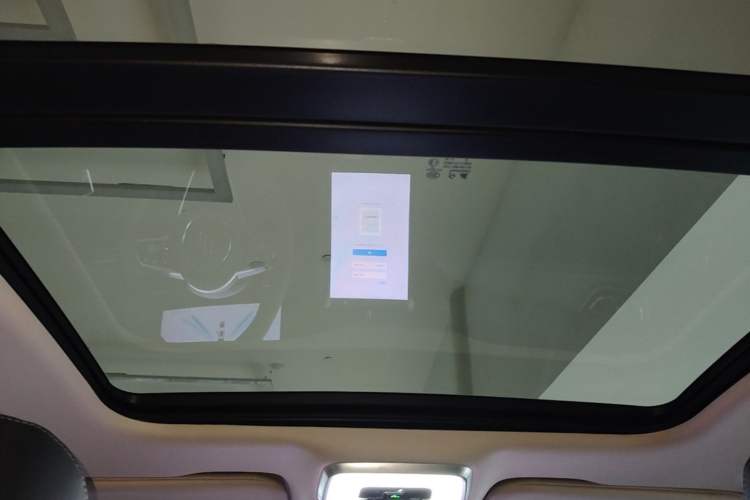 Used Hongqi H5 2024 2.0T Automatic Smart Connect Flagship Edition Headliner