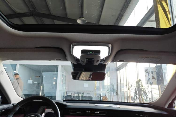 Used Hongqi H5 2024 2.0T Automatic Smart Connect Flagship Edition Headliner