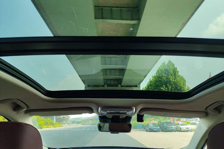 Used Hongqi H5 2024 2.0T Automatic Smart Connect Flagship Edition Headliner