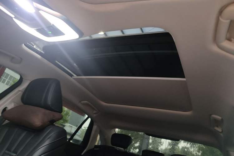Used Hongqi H5 2024 1.5T DCT Smart Connect Flagship Edition Headliner