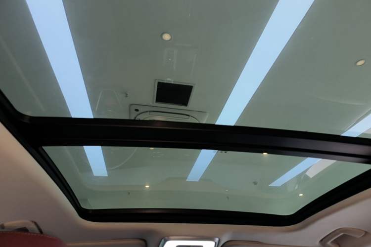 Used Hongqi H5 2024 2.0T Automatic Smart Connect Flagship Edition Headliner
