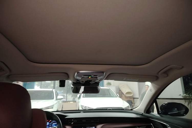 Used Hongqi H5 2024 2.0T Automatic Smart Connect Flagship Edition Headliner