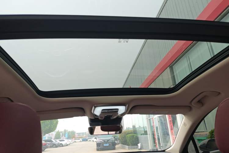 Used Hongqi H5 2024 2.0T Automatic Smart Connect Flagship Edition Headliner
