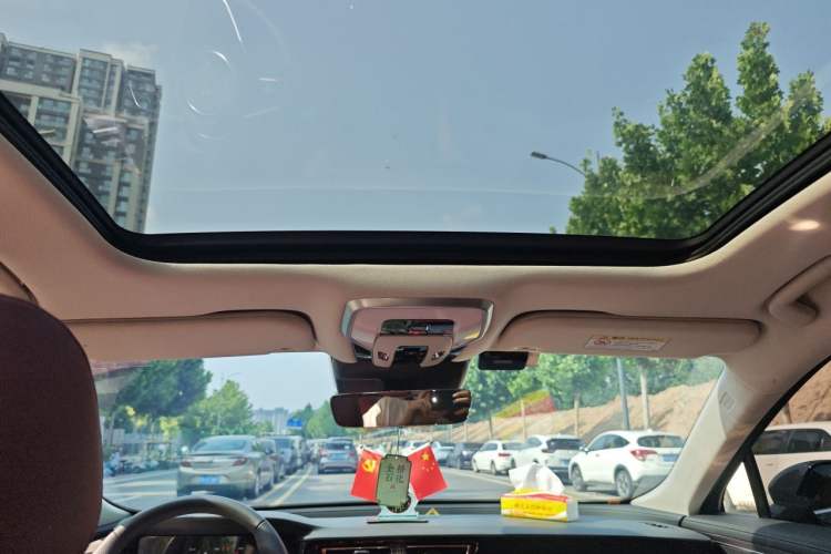Used Hongqi H5 2024 2.0T Automatic Smart Connect Flagship Edition Headliner