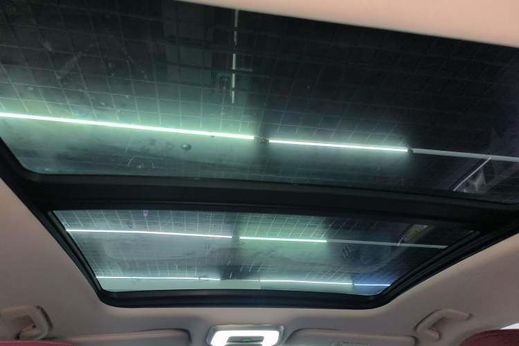 Used Hongqi H5 2024 2.0T Automatic Smart Connect Flagship Edition Headliner