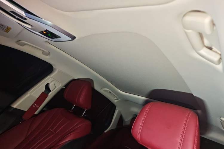 Used Hongqi H5 2024 2.0T Automatic Smart Connect Flagship Edition Headliner
