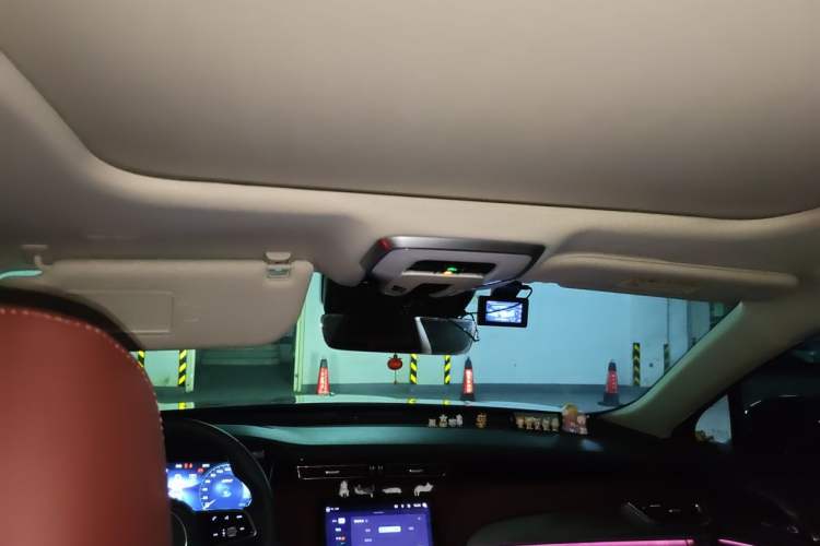 Used Hongqi H5 2024 2.0T Automatic Smart Connect Flagship Edition Headliner