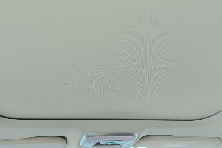 Used Hongqi H5 2024 2.0T Automatic Smart Connect Flagship Edition Headliner
