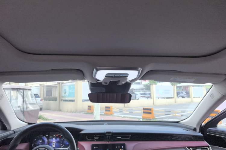 Used Hongqi H5 2024 2.0T Automatic Smart Connect Flagship Edition Headliner