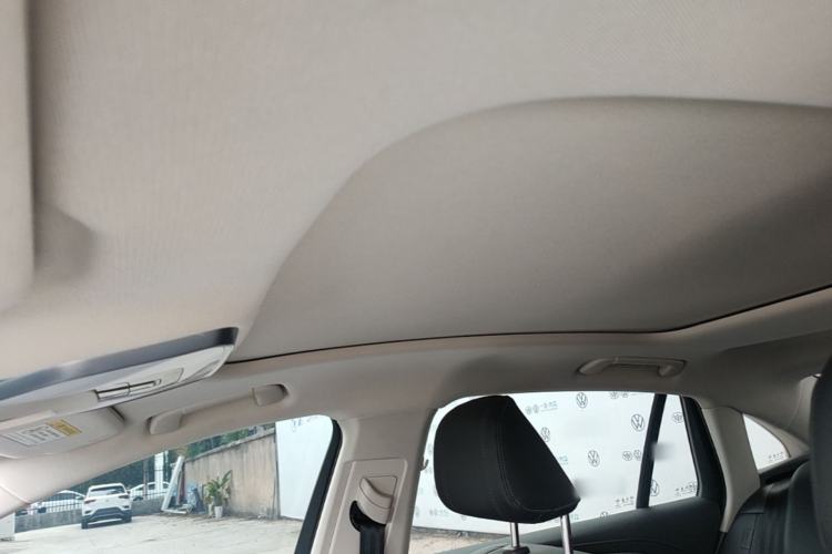 Used Hongqi H5 2024 2.0T Automatic Smart Connect Flagship Edition Headliner