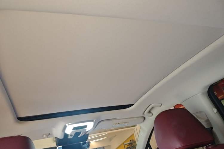 Used Hongqi H5 2024 2.0T Automatic Smart Connect Flagship Edition Headliner
