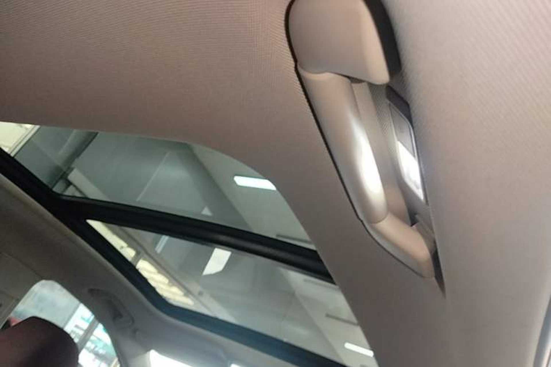 Used Hongqi H5 2024 2.0T Automatic Smart Connect Flagship Edition Headliner