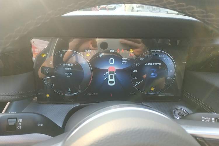 Used Hongqi H5 2024 2.0T Automatic Smart Connect Flagship Edition Instrument Cluster