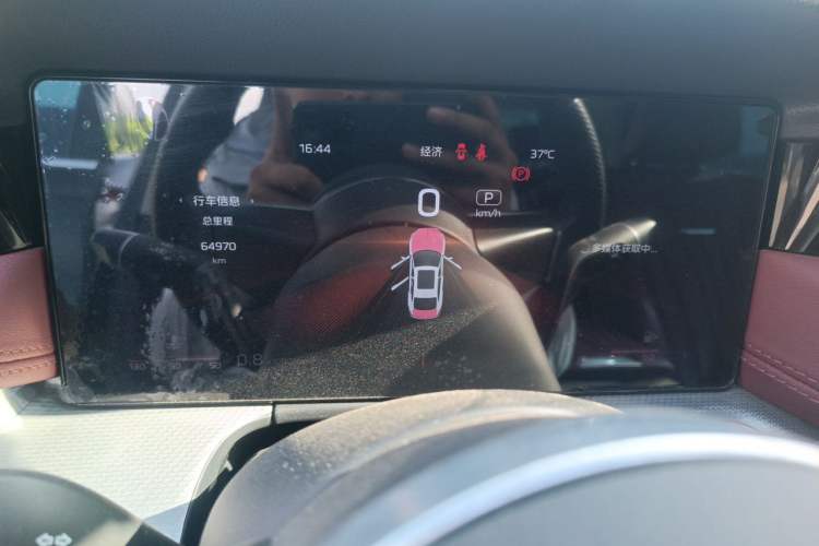 Used Hongqi H5 2024 2.0T Automatic Smart Connect Flagship Edition Instrument Cluster