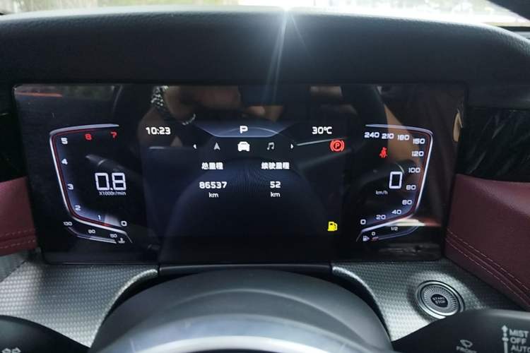 Used Hongqi H5 2024 1.5T DCT Smart Connect Flagship Edition Instrument Cluster