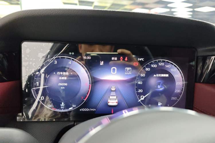 Used Hongqi H5 2024 2.0T Automatic Smart Connect Flagship Edition Instrument Cluster