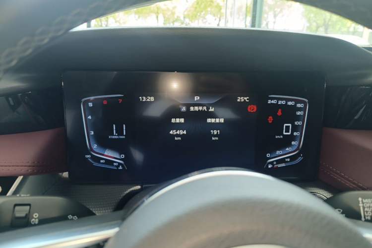 Used Hongqi H5 2024 1.5T DCT Smart Connect Flagship Edition Instrument Cluster