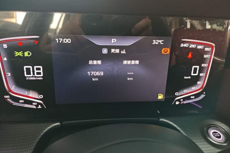 Used Hongqi H5 2024 1.5T DCT Smart Connect Flagship Edition Instrument Cluster