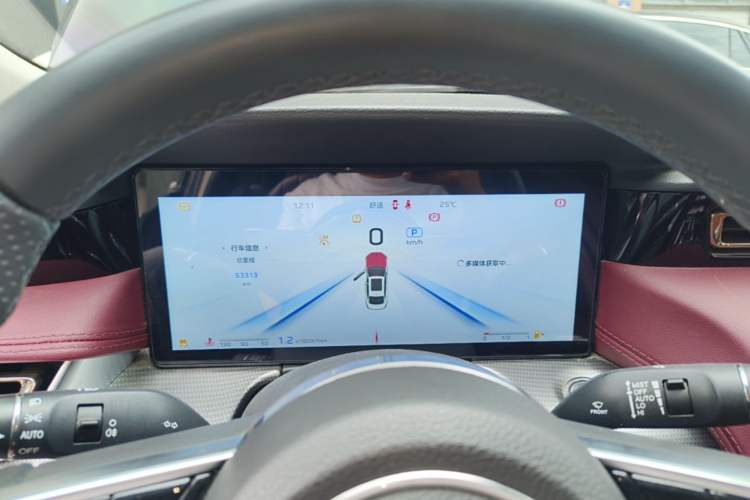 Used Hongqi H5 2024 2.0T Automatic Smart Connect Flagship Edition Instrument Cluster