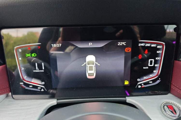 Used Hongqi H5 2024 1.5T DCT Smart Connect Flagship Edition Instrument Cluster