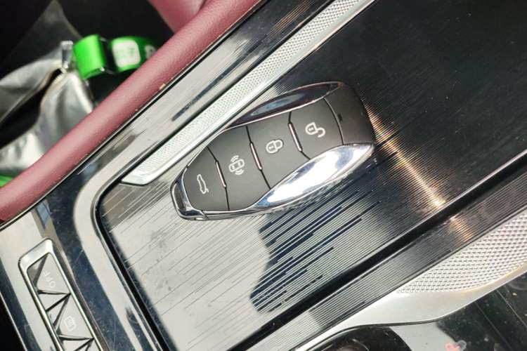 Used Hongqi H5 2024 2.0T Automatic Smart Connect Flagship Edition Interior 1