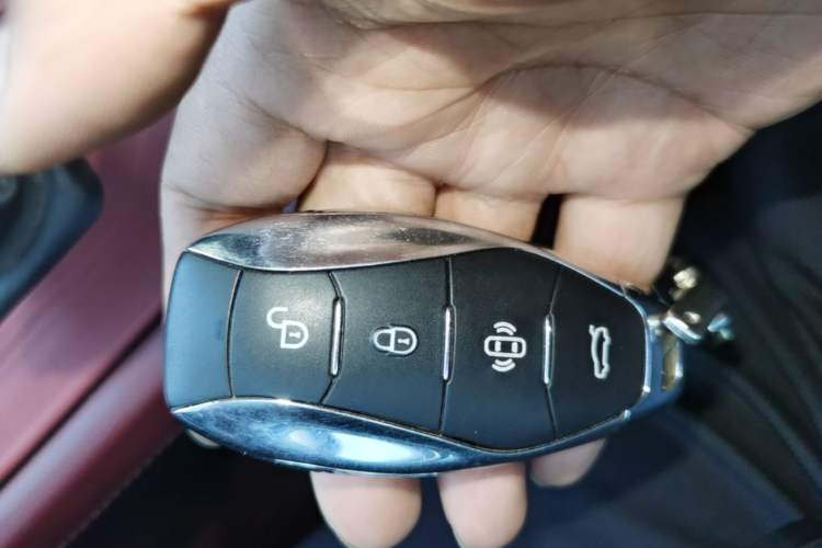 Used Hongqi H5 2024 1.5T DCT Smart Connect Flagship Edition Interior 1