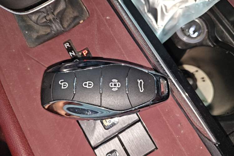 Used Hongqi H5 2024 1.5T DCT Smart Connect Flagship Edition Interior 1