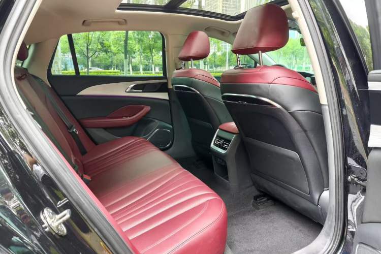 Used Hongqi H5 2024 2.0T Automatic Smart Connect Flagship Edition Interior 1